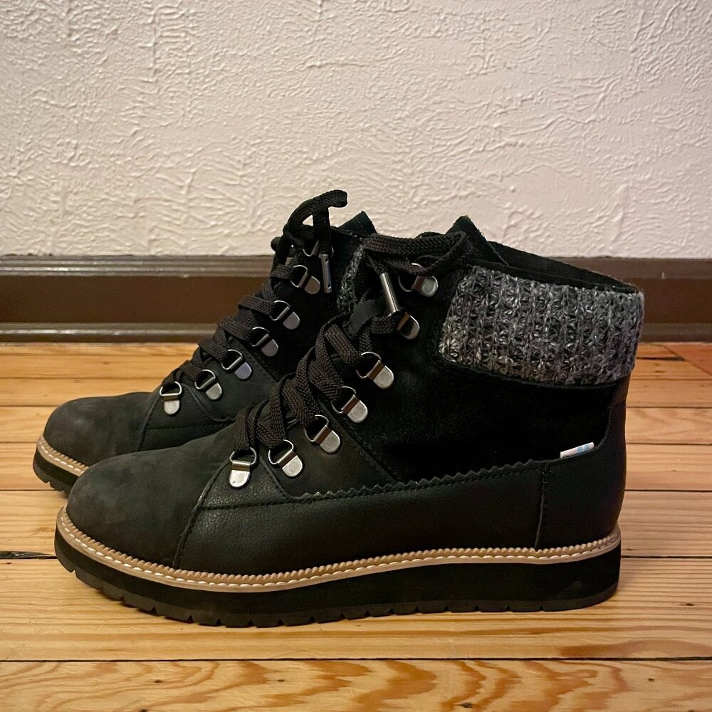 *Like New!* TOMS Mesa Ankle Boots - Waterproof!